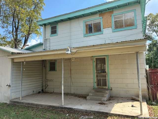 136 E Doughty St Property Photo 3