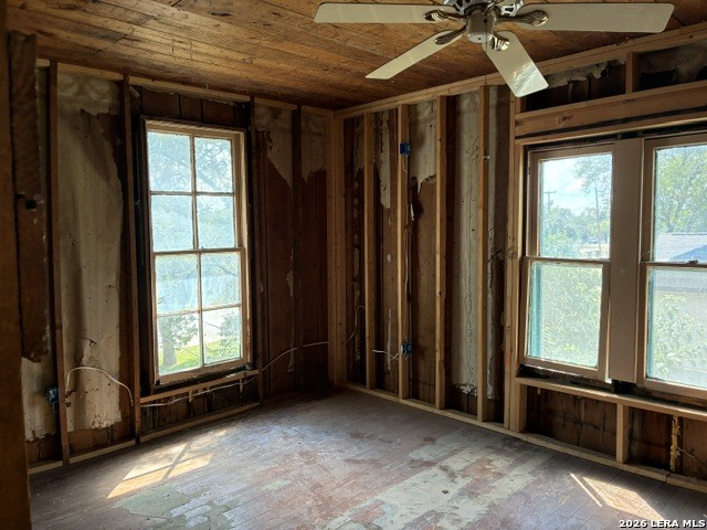 136 E Doughty St Property Photo 9