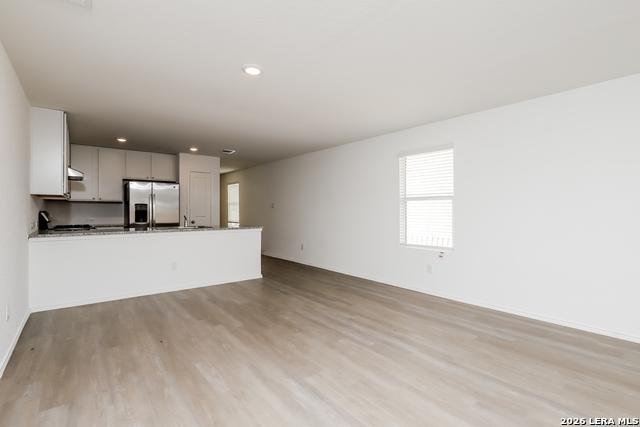 10619 Mcclintock Property Photo 4