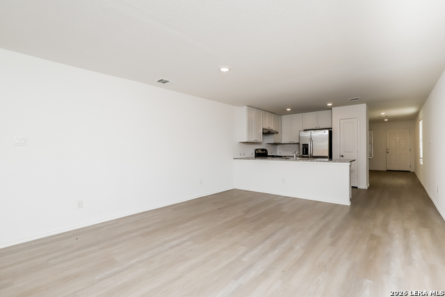 10619 Mcclintock Property Photo 5