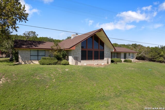 2044 Medina Hwy Property Photo 1