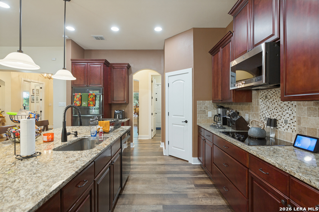 464 Upland Property Photo 11