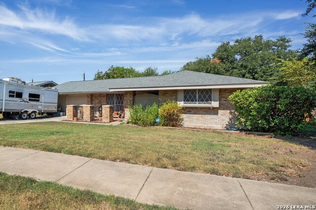 113 FANTASIA ST Property Photo 1