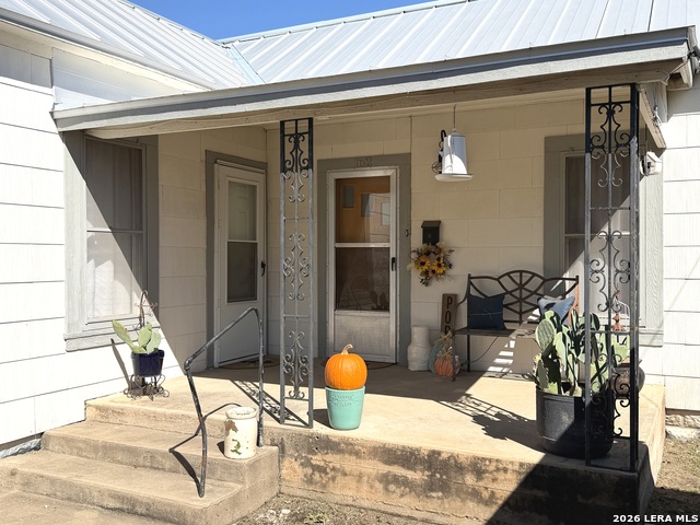 162 N Third St Property Photo 3