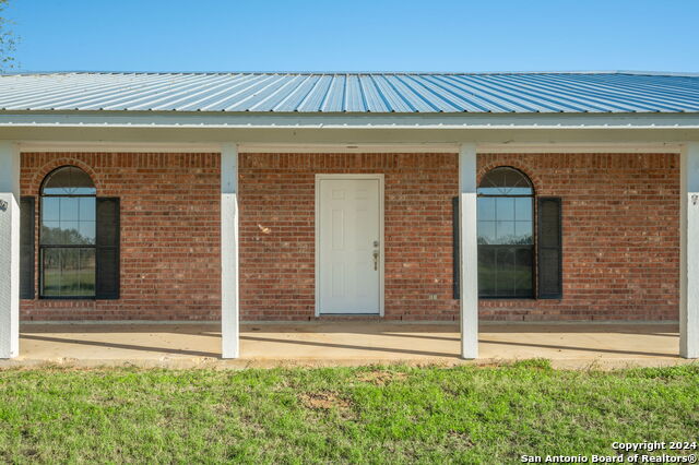 315 Simon Rd Property Photo 4