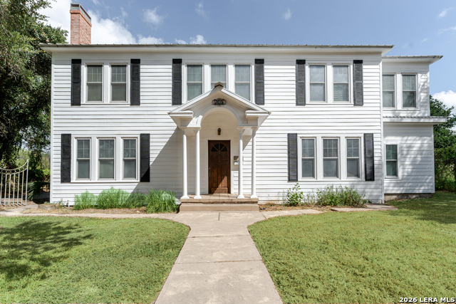 205 E Cleveland St Property Photo 2