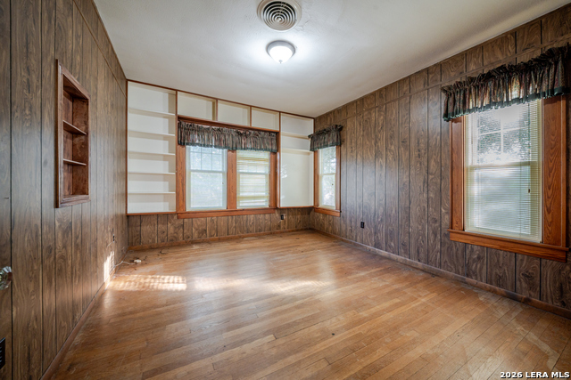 205 E Cleveland St Property Photo 31