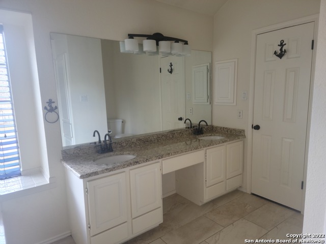 223 Willowbluff Dr Property Photo 13