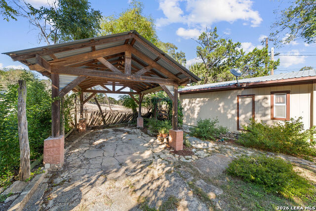 410 Moore Street Property Photo 1