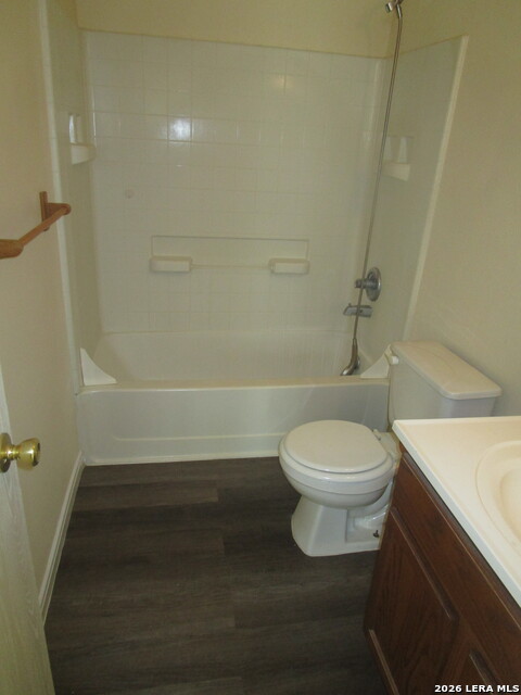 30 Autumn River Property Photo 7
