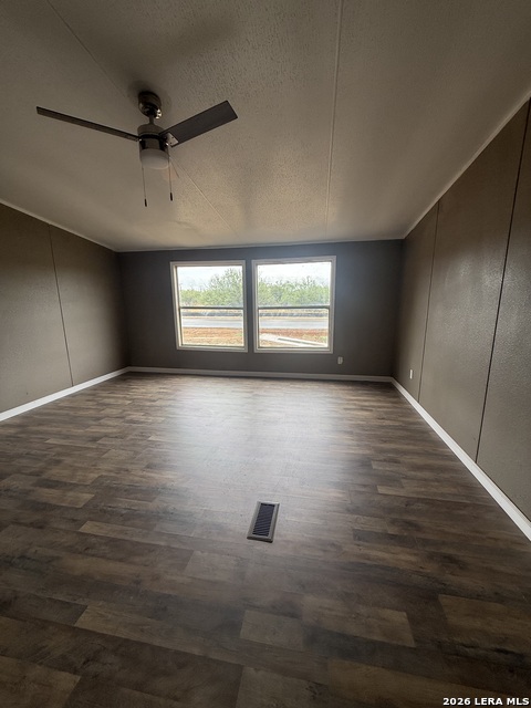 623 S Commerce Property Photo 4