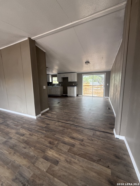 623 S Commerce Property Photo 6