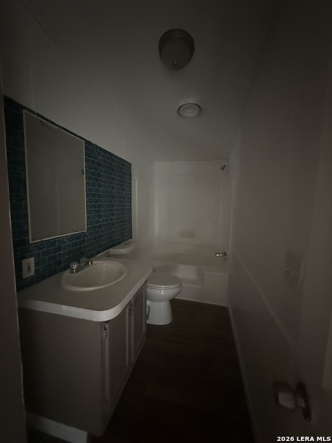 623 S Commerce Property Photo 7