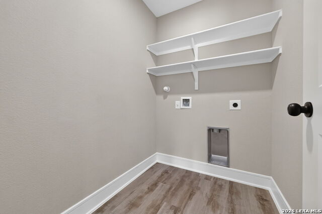 323 Pinehurst Blvd Property Photo 16