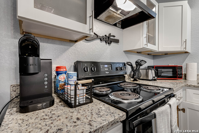 451 Ferris Ave Property Photo 11