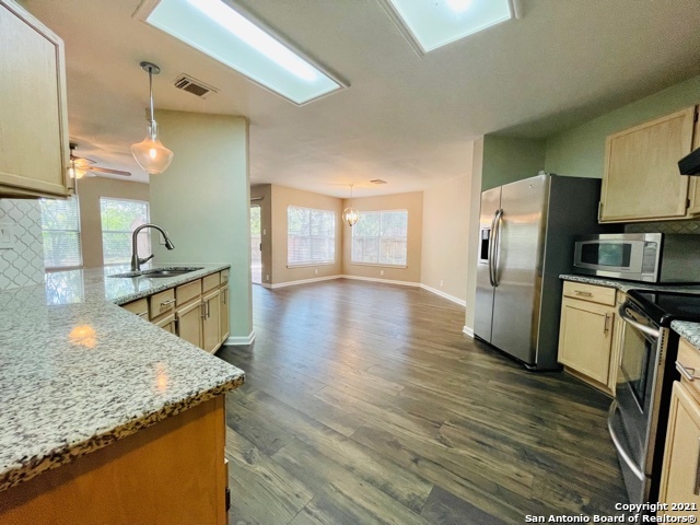 6346 Regency Ln Property Photo 9