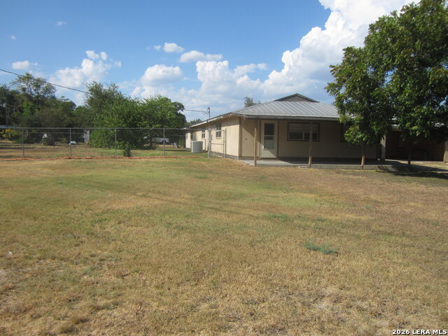 203 Houston St Property Photo 1