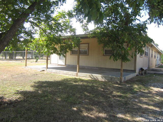 203 Houston St Property Photo 4