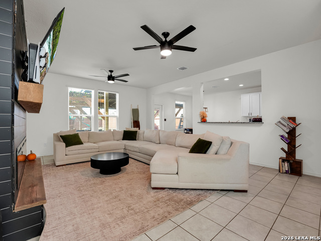 426 Dappled Willow Property Photo 5