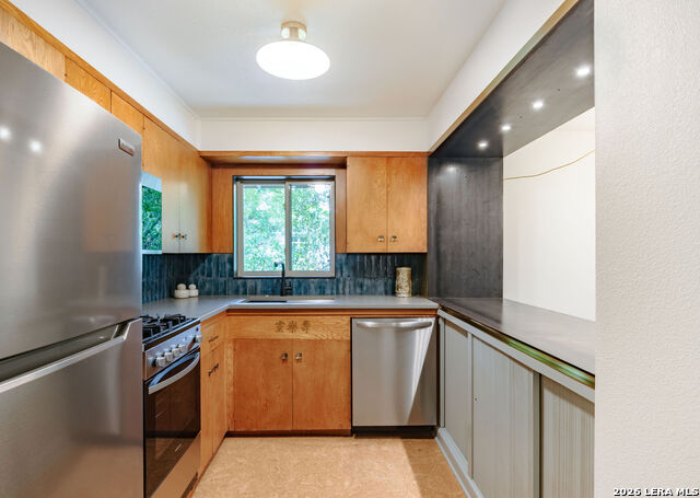 221 Ogden Ln Property Photo 10