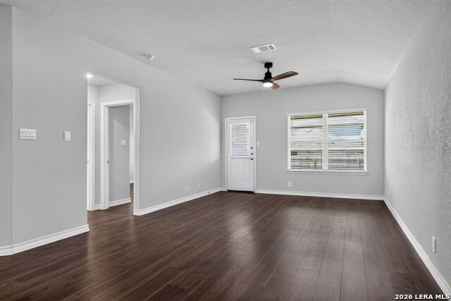 723 Overlook Rdg Property Photo 5