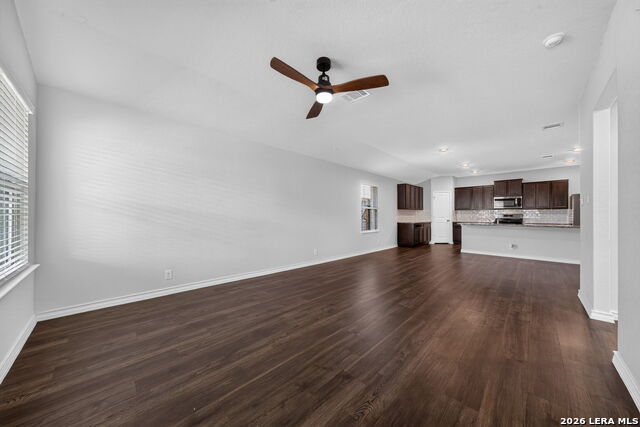 723 Overlook Rdg Property Photo 8
