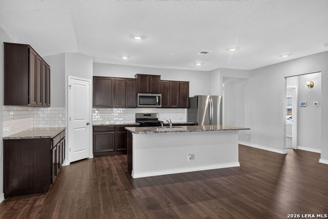 723 Overlook Rdg Property Photo 10