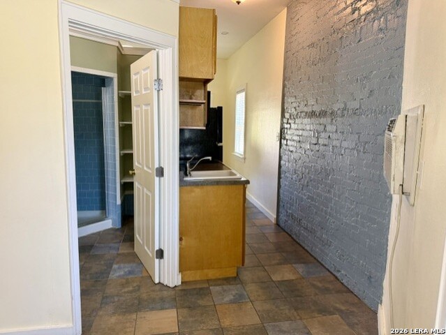 323 Carleton Ct Property Photo 4
