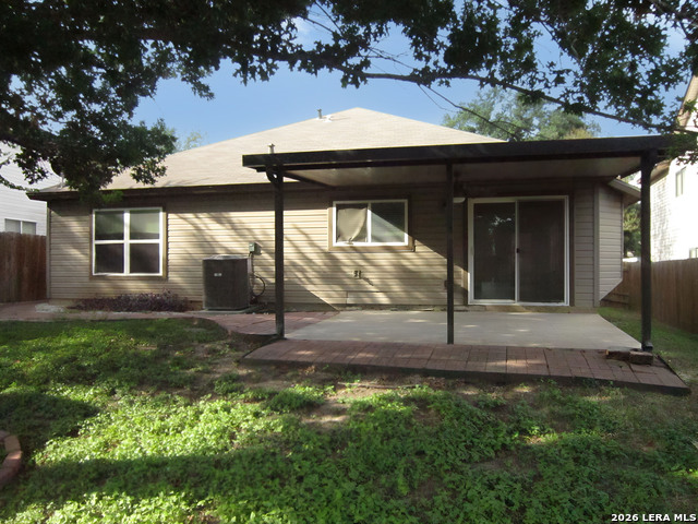 13535 Mason Crest Dr Property Photo 3