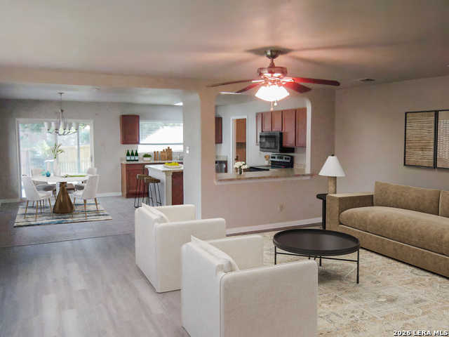 13535 Mason Crest Dr Property Photo 6