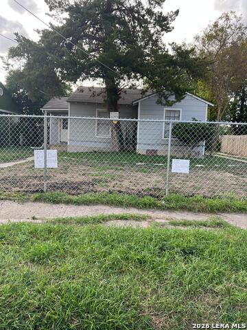 1011 Jennings Ave Property Photo 1