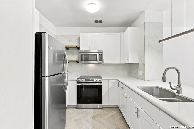 13014 Trent St Property Photo 9