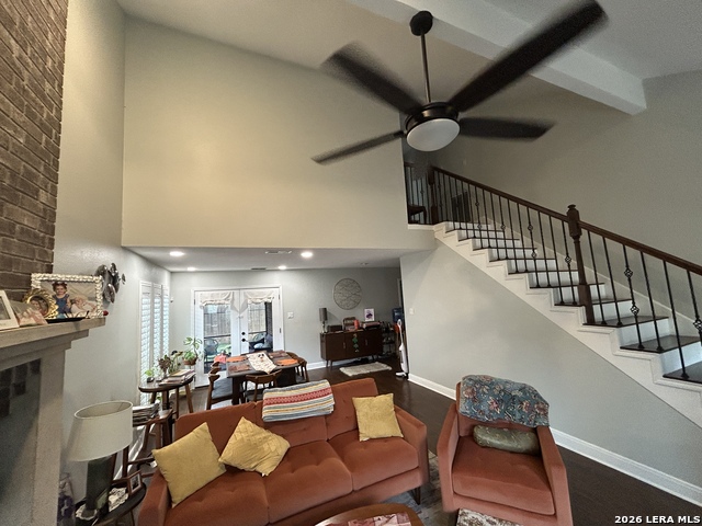 16731 Henderson Pass Property Photo 4