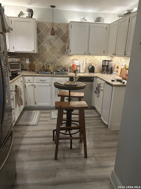 16731 Henderson Pass Property Photo 9