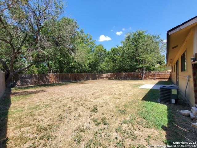 915 Hayloft Ln Property Photo 22