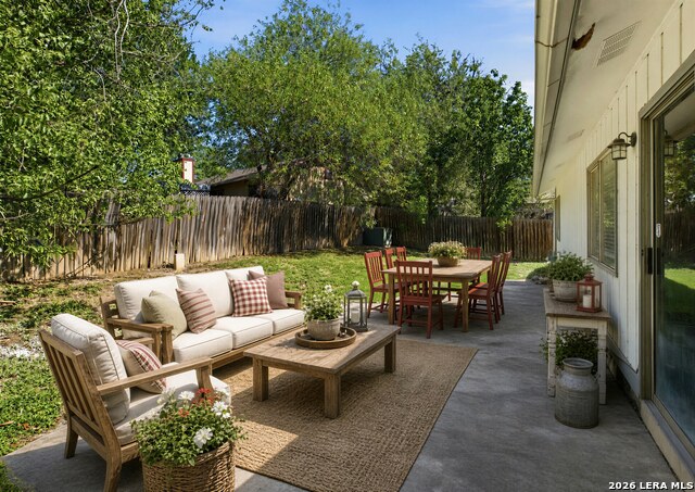 10006 Windburn Trl Property Photo 18