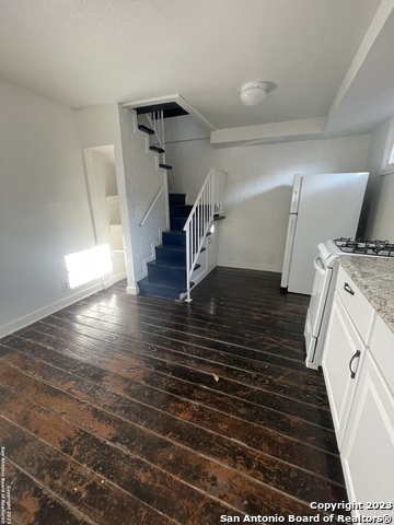 115 Camargo Property Photo 10