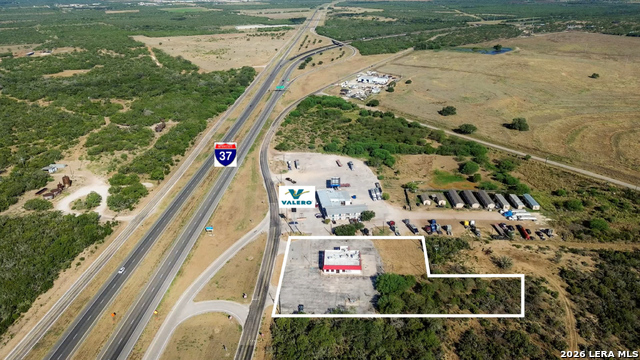 103312 Ih 37 Property Photo 2