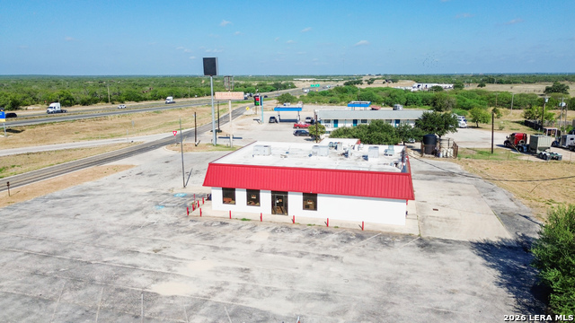 103312 Ih 37 Property Photo 6