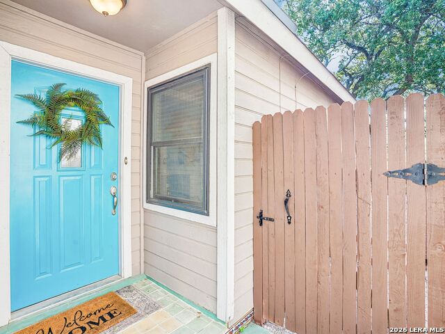 16807 Cedar Tree Way Property Photo 4