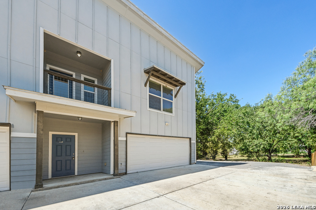 934 Country Club Dr Property Photo 1
