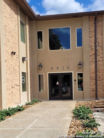 4416 Ramsgate St Property Photo 3