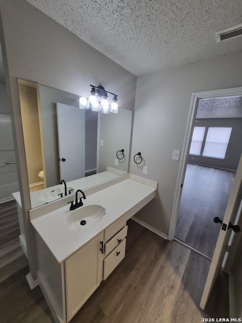 8043 Chestnut Manor Dr. Property Photo 27