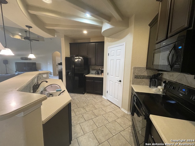 11402 Roadrunner Property Photo 8