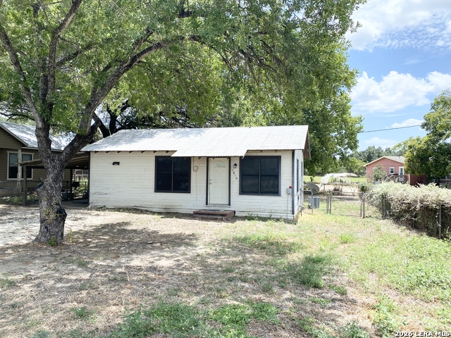 1810 E State Highway 97 Property Photo 1