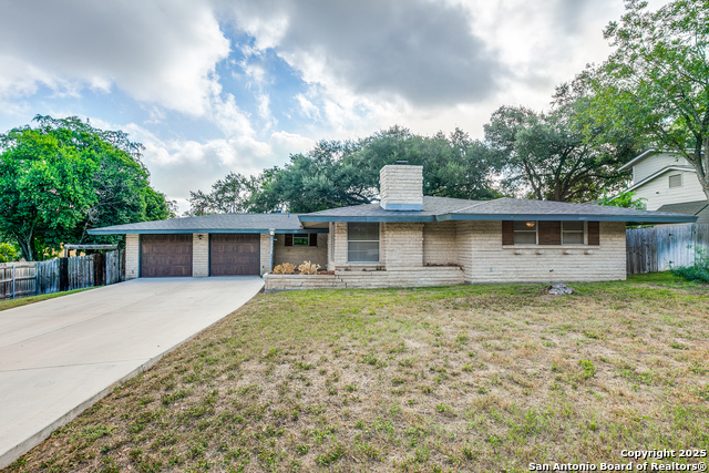 7426 ROBIN REST DR Property Photo 1