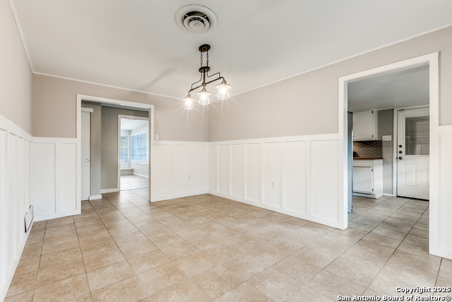 7426 Robin Rest Dr Property Photo 5