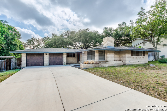 7426 Robin Rest Dr Property Photo 25