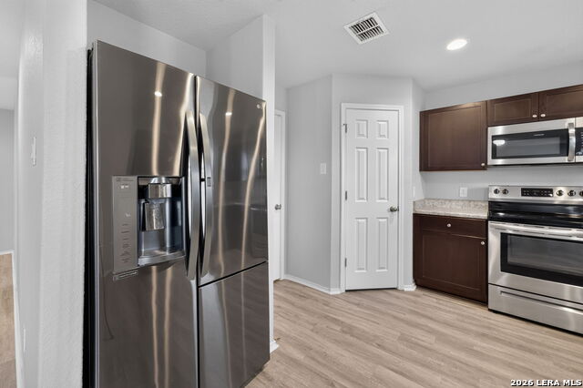 7526 Crestway Rdg Property Photo 10
