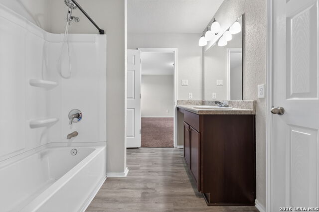7526 Crestway Rdg Property Photo 20